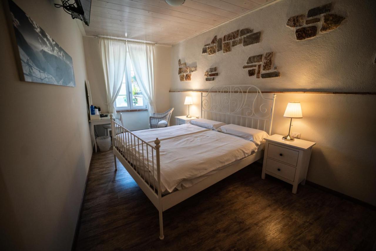 Garni Gianmartin Hotel Лимоне сул Гарда Екстериор снимка