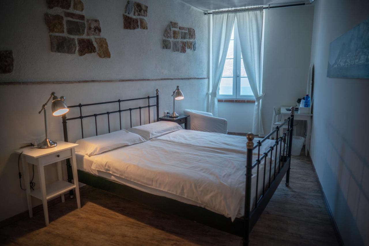 Garni Gianmartin Hotel Лимоне сул Гарда Екстериор снимка