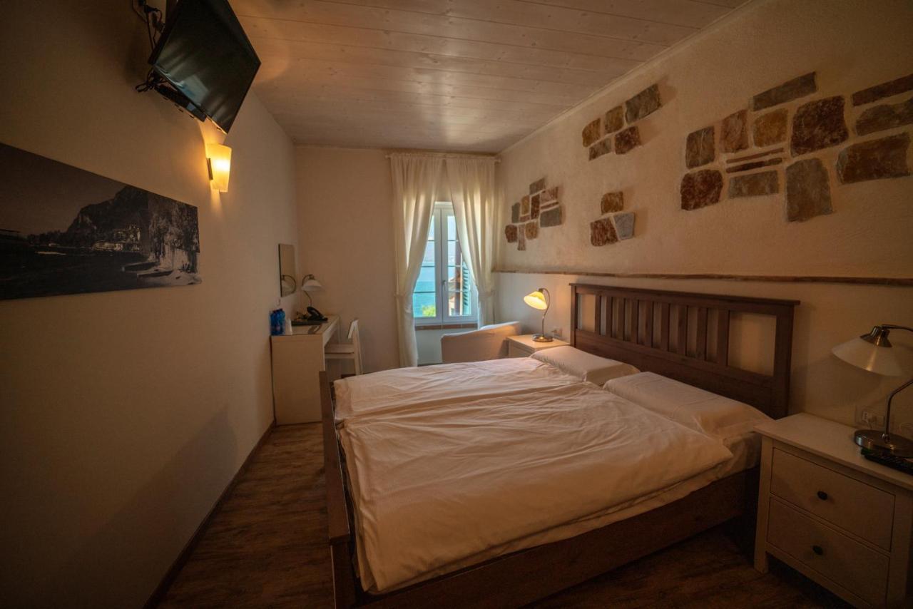 Garni Gianmartin Hotel Лимоне сул Гарда Екстериор снимка