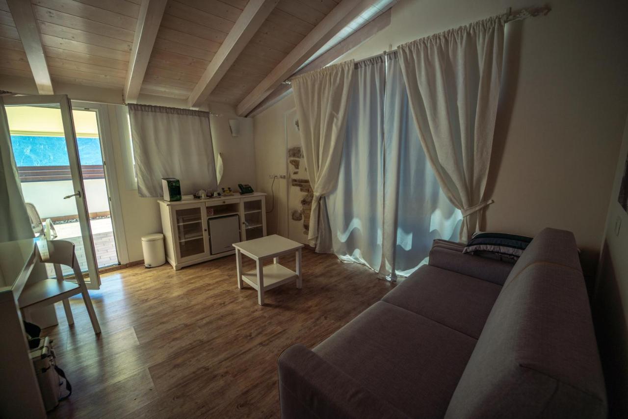 Garni Gianmartin Hotel Лимоне сул Гарда Екстериор снимка